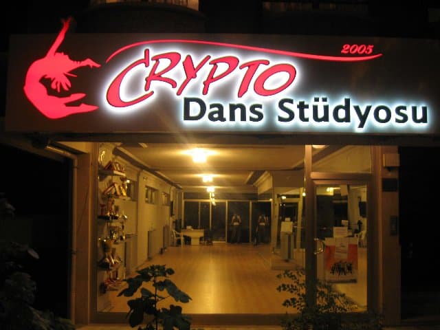 Crypto Dans Stüdyosu Bale Kursu