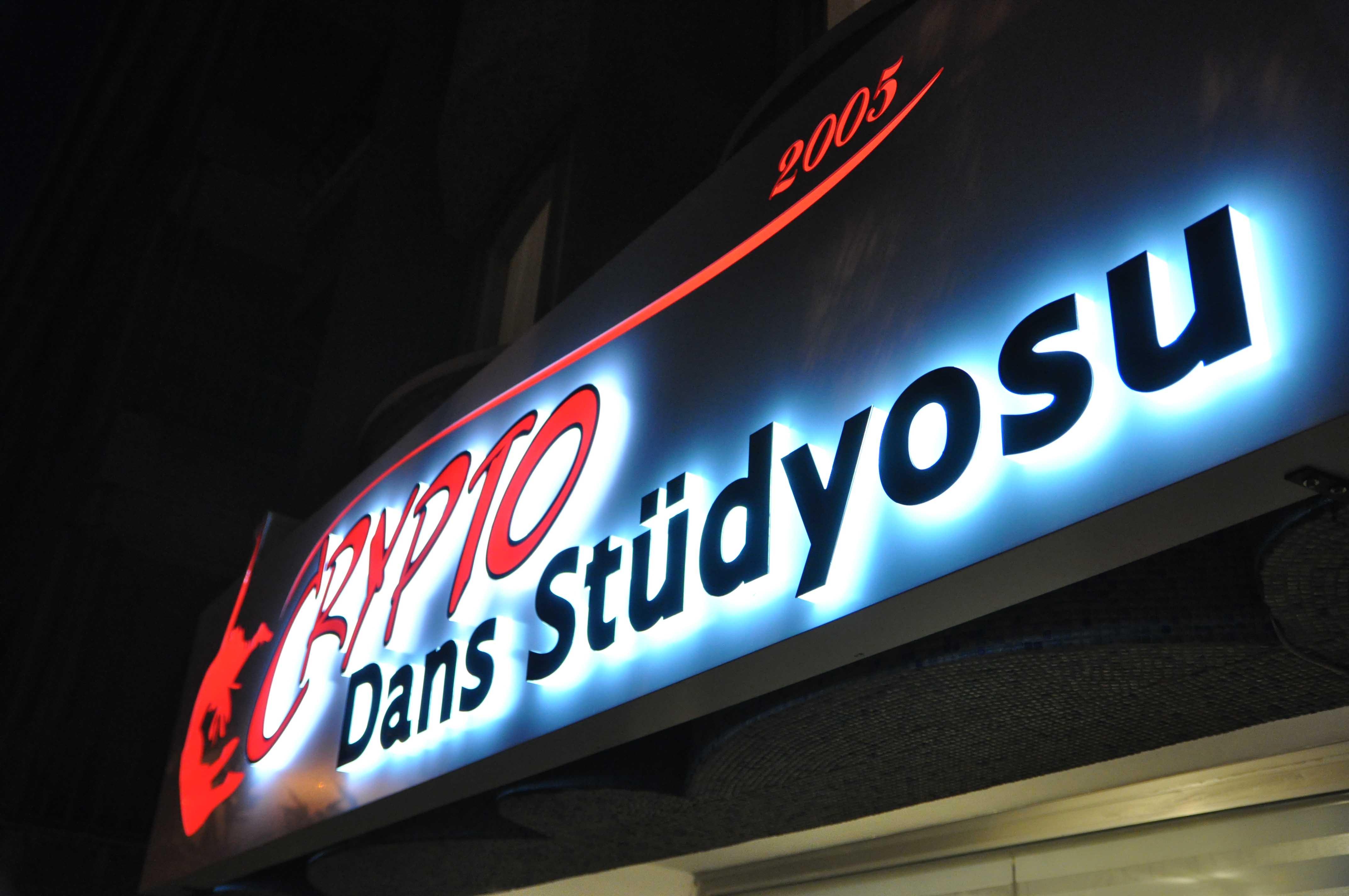 Crypto Dans Stüdyosu Bale Kursu