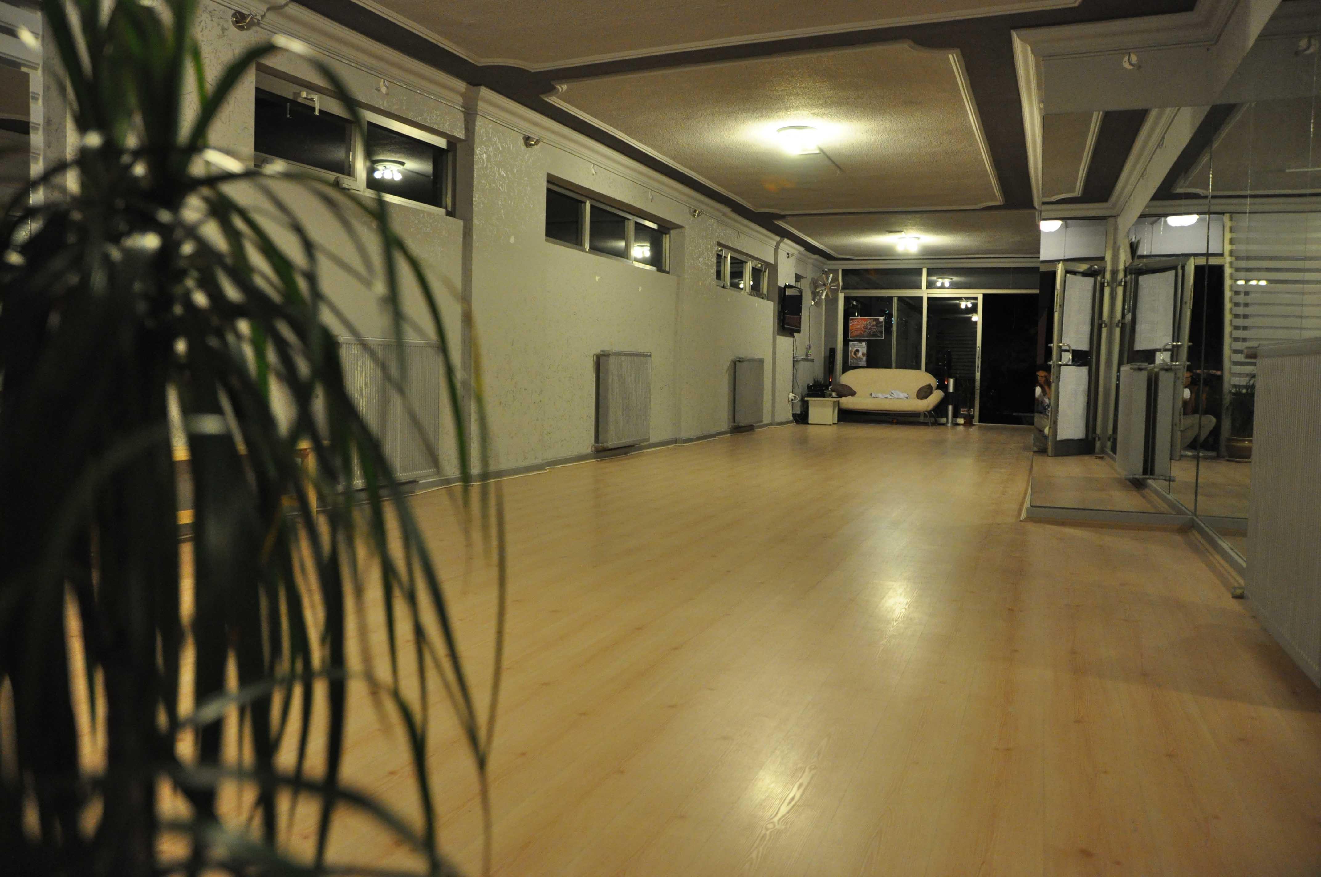 Crypto Dans Stüdyosu Bale Kursu