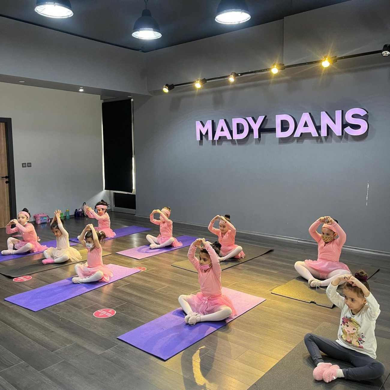 Mady Dans ve Bale - 2. Fotoğraf