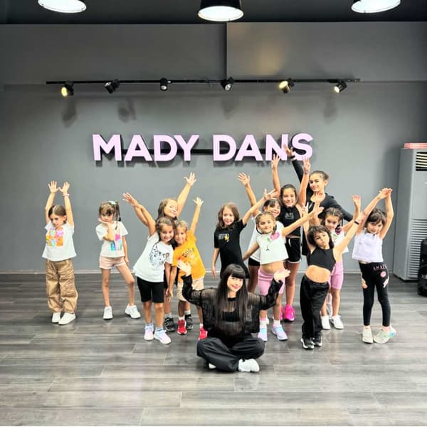 Mady Dans ve Bale - 18. Fotoğraf
